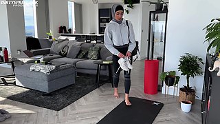 Hijabi Aaliyah Yasin Gets Horny After Her Gym Workout