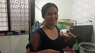 Desi indian sexy kavita Vahini fuck with husband's brother in kitchen
