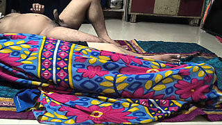 Dasi bhabhi with devar ji in night oil massage