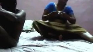 Desi indian aunty fun with servent secretly in hotel.