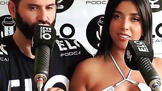 Lina Henao with Elo Podcast in a spicy interview. MILF revealing intimate secrets (English subtitles)