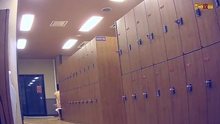 前回の二人組が裸で座って雑談 【神降臨 Vol.111】