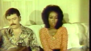 Black and white pussy licking in the bedroom