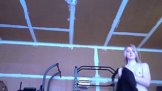 ManyVids Destinationkat Oiled Booty On Climbing Machine