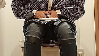 Toilet 1 Night 2 Days