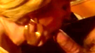 Blonde Amateur Mature Sucked a Big Cock Before She Get Fuck