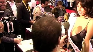 Amateur Group Sex beside Hot Chicks