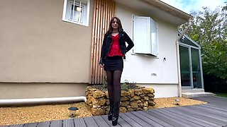 Demona, 31 years old, very dominant housekeeper... - Jacquie et Michel TV