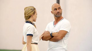 Sporty girl Aubrey Star gets her asshole gapped by Christian Clay