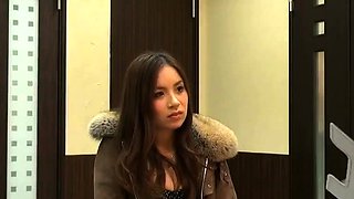 Japanese fingered on massage table
