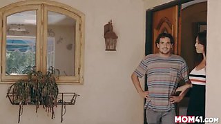 Best Friend's Hot Mom Fucks Me Behind His Back - Big Ass MILF Deep Throat & Cheating Taboo