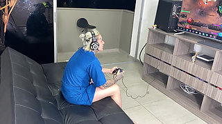 I Seduce My Gamer Stepbrother Until I Convince Him to Eat My Pussy and Give Me to Drink His Semen - Katty Blake