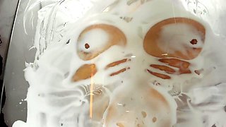 Big boobs, nipple play, mientras se ducha