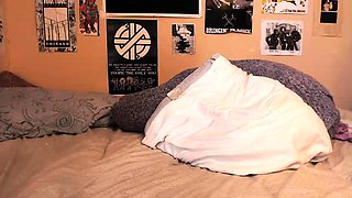 Big boobs webcam slut toys her asshole