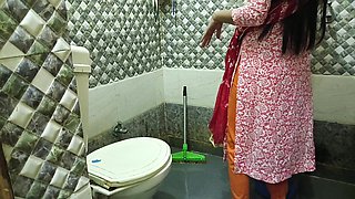 Indian hot maid fucked by mistress in washroom in hindi audio