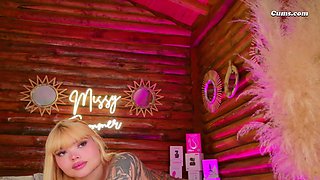 Big Ass Bitch Makes Her Vagina So Wet