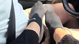 Amateur Foot Fetish Girlfriend Sucks and gives a Footjob