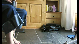 High Heels walk with a good rhythm of my wife