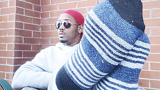 Toe wiggling and sole crossing (2025)