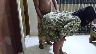 Egyptian Big Ass & Huge Boobs Hot BBW Aunty Sweeps the Room When Neighbor Guy Anal Fuck & Gives Cum in Her Ass - Muslim