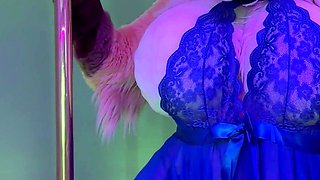 Blonde MILF with Big Boobs Playing Cam Free Porn