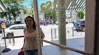 Sexy Italian Mary Gets Extra BBC Cream During Her Massage