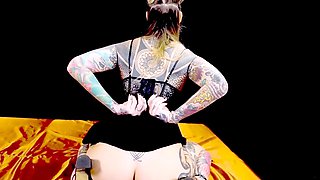 Tattooed beauty Lisa Rocketcock shows off her perfect body at Ggg for the first time