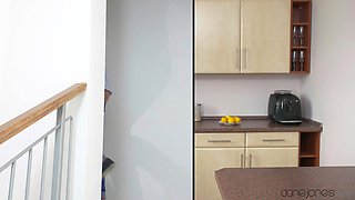 Lullu Gun's Quick Passion in Kitchen Afternoon Heat