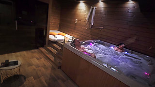 Hot Free Sex with Chubby MILF Dada Deville