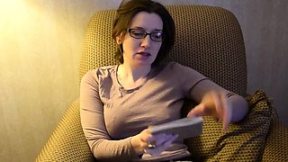 Bettie Bondage – Step Moms Helping Hand