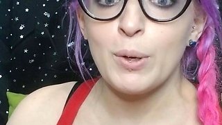 Big boobs milf masturbates with her dildo