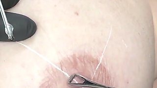 MILF Gets Nipple Piercings - a Bold and Sesual Experience!