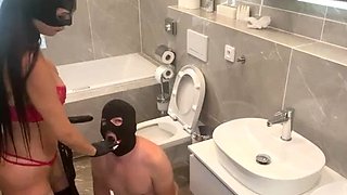 Lady Nikita - Pegging With His Head In The Toilet