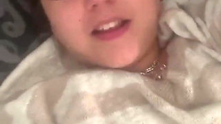 WildEnglishBBW rubbing my clit spreading my dripping wet pink pussy