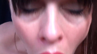 Pregnant Wife Know How to Do Sloppy Deepthroat