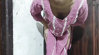 Indian college girl ko paise Dene ke jabar dasti pela