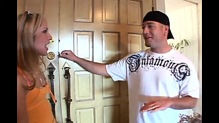 Blonde Young Horny Slut Get a Double Penetration Sex