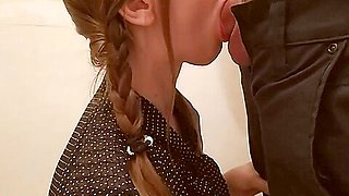Awesome Hands Free Blowjob With Tongue From My Secretary While Office Renovation