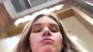Russian camwhore Baravisha in a mall, toilet