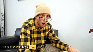 Haley spades is so affected with chris scandal's big hard boner that she rails him all afternoon - brazzers
