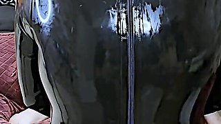 Fucktoy Sucks Master off