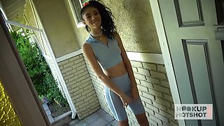 Brunette Supermodel Jada Doll Hooks Up With Bryan Gozzling!