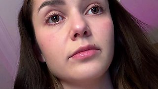 Young amateur teen in solo masturbation getting kinky
