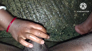 Desi bhabhi ne mutane ke bad land chusa