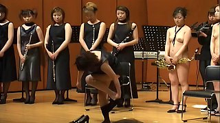 Naked Orchestra in UHD