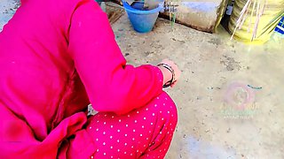 Muskan Rani's huge Indian ass gets pounded in hot housewife action