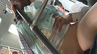 Nono Mizusawa - 8/10 Rated Model Lead Tour Bus