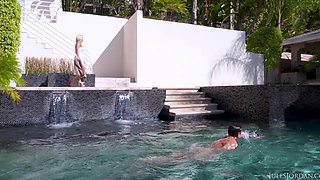 Blonde MILF pornstar Jesse Jane 4k(4K) - Anal jesse outdoor pool hardcore