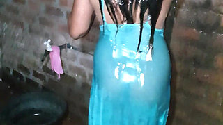 Slutwife Hot Bath at the Bathroom