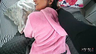 Attractive teen heartbreaker arousing xxx scene